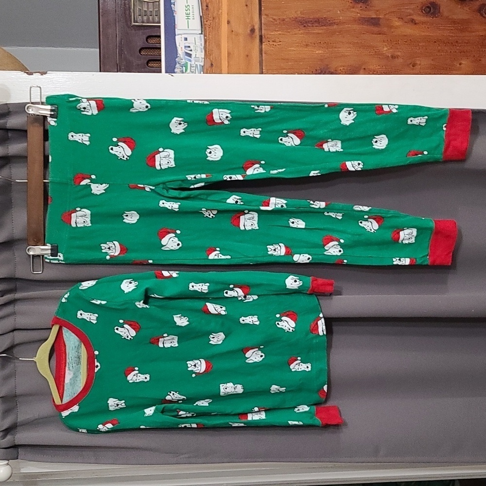 North Pole Trading Co Kids Pajamas Christmas Red Green Dogs‎ W/Santa Hats Sz 10